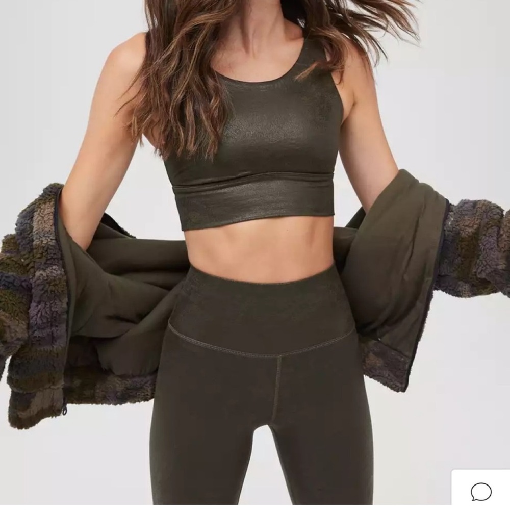 Aerie OFFLINE Hugger Crackle High Rise Legging Athletic Bra Two Piece Set Green